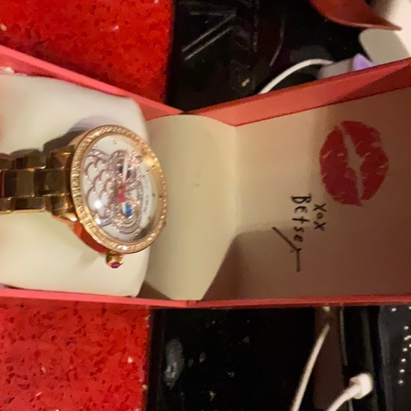 Betsey Johnson owl Watch - Picture 3 of 3
